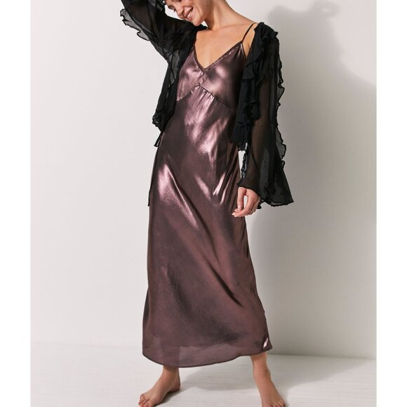 🌙FREE PEOPLE Drop Everything Bias Slip / Rose Gold🌙